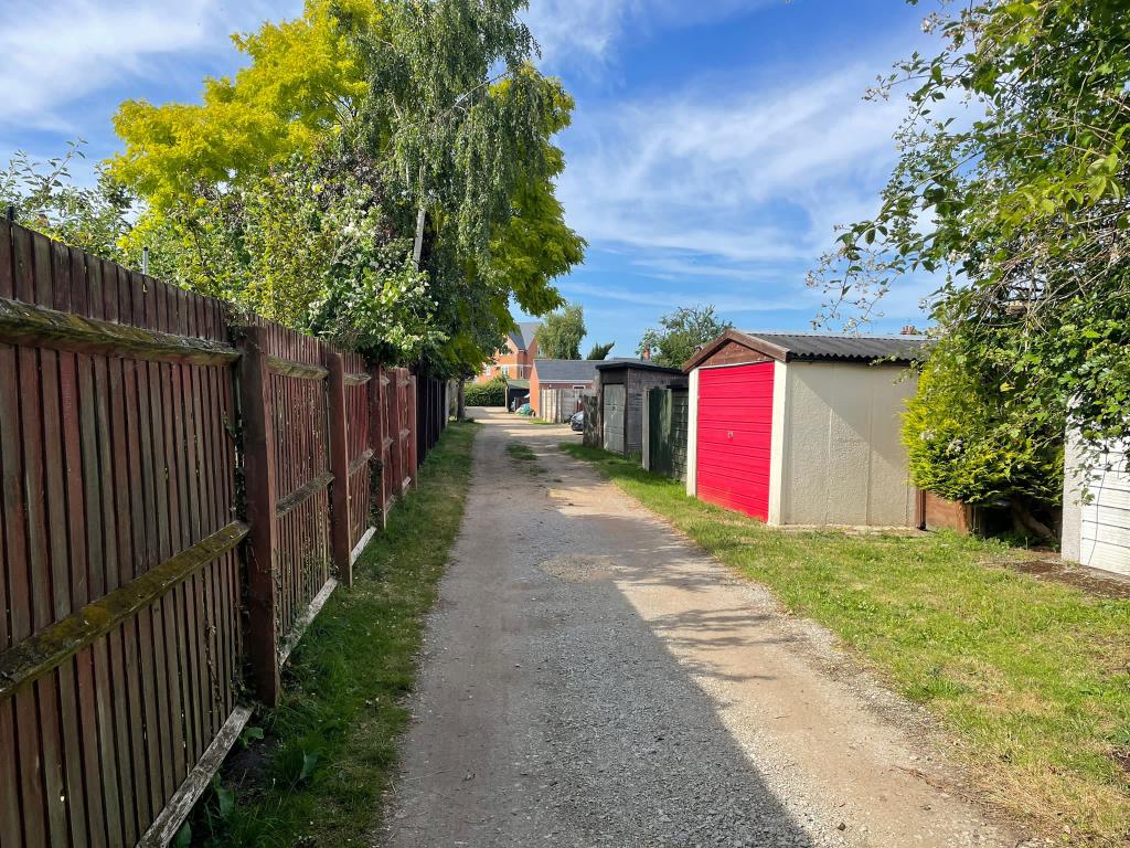 Lot: 30 - FREEHOLD LAND/ACCESS ROAD -